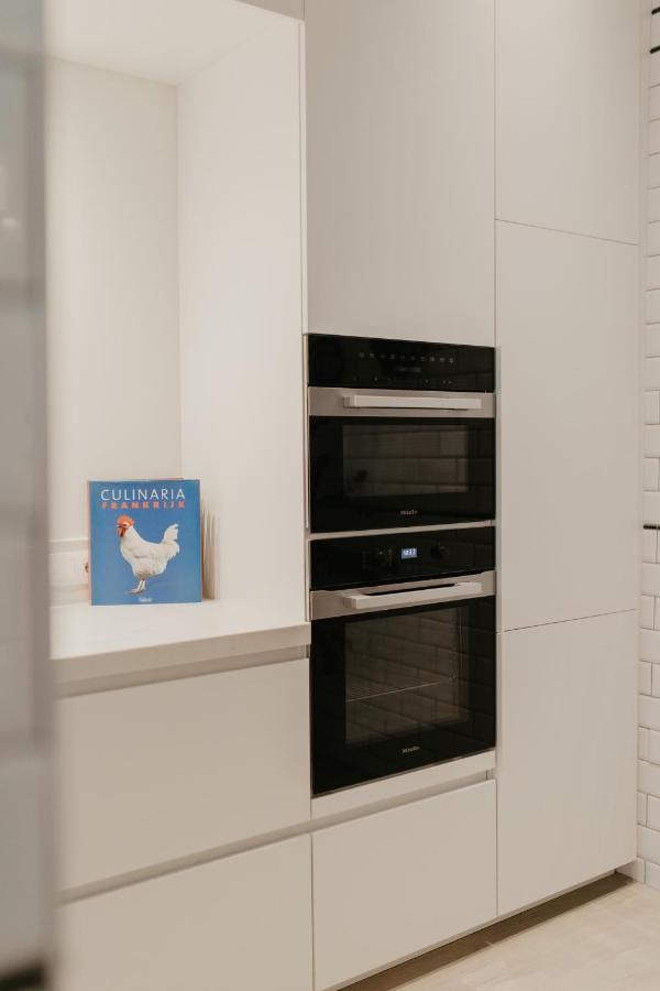 Blue Bird Residence Suite Moriaan แอนต์เวิร์ป ภายนอก รูปภาพ