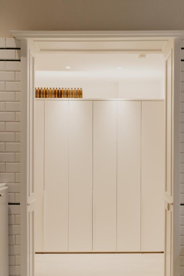 Blue Bird Residence Suite Moriaan แอนต์เวิร์ป ภายนอก รูปภาพ