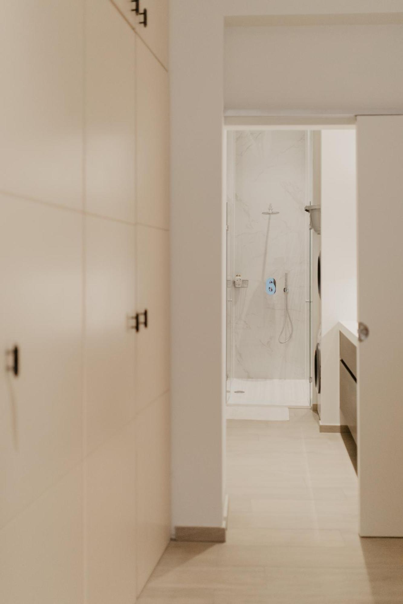 Blue Bird Residence Suite Moriaan แอนต์เวิร์ป ภายนอก รูปภาพ