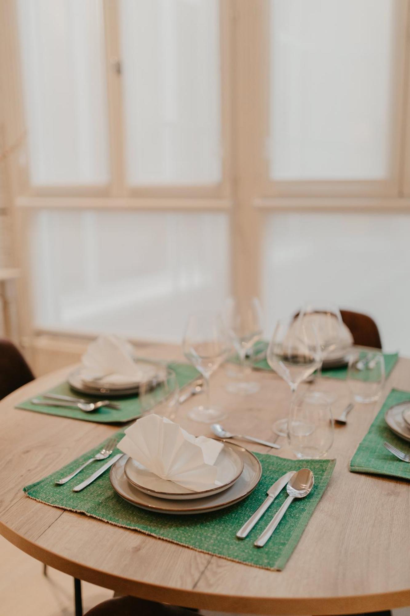 Blue Bird Residence Suite Moriaan แอนต์เวิร์ป ภายนอก รูปภาพ